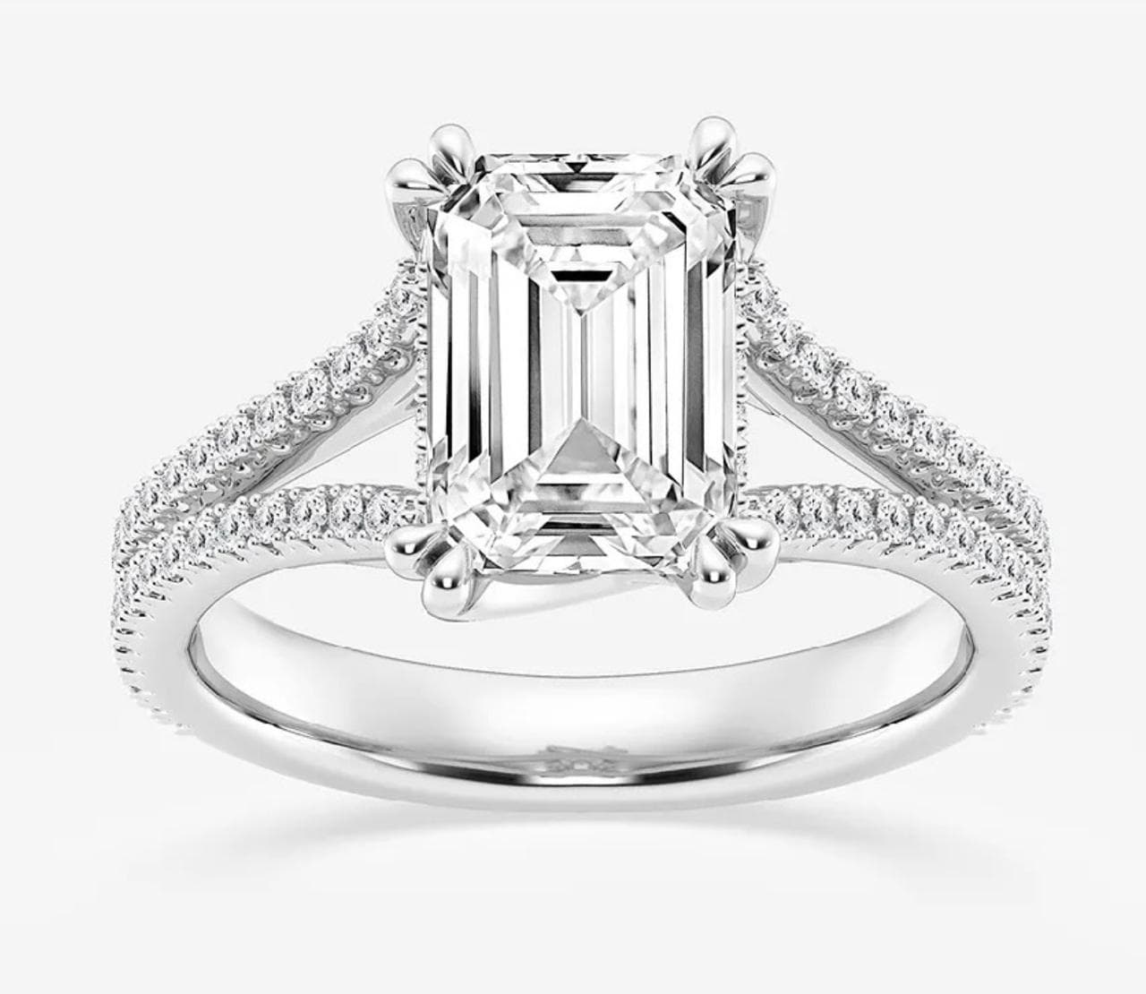 Emerald Split-Shank Ring in White Gold