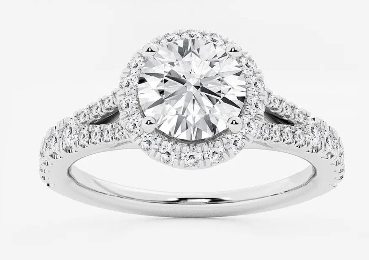Round Halo Ring in White Gold
